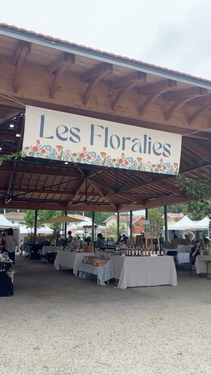 RDV aux Floralies à Arès aujourd’hui ! Plein de jolis stands et une météo enfin agréable ! 

Avec :
@lecitrondubassin @la_ferme_des_filles @pepinieresscrive @l___amazone @maisonmoloshi @envolees_florales @hortisoin 

#jardinforet #productionartisanale